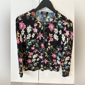 Lord and Taylor Cashmere sweater size small